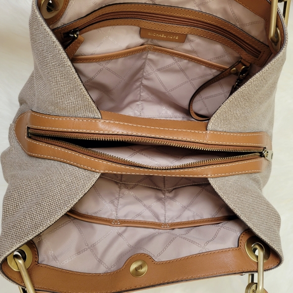 Michael Kors Raven Pocket Shoulder Tote - Picture 7 of 11